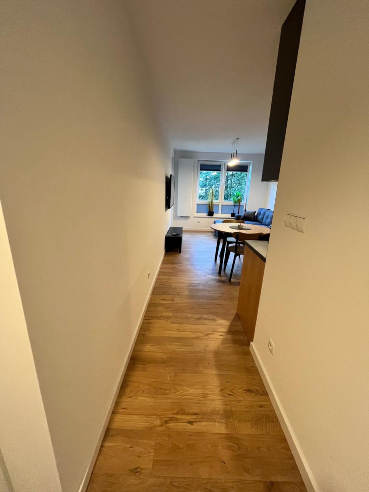 Apartament Julia 1-4 Os Starowapiennikowa 42A Z Balkonem Ze Sniadaniem Kontynentalnym 凯尔采 外观 照片