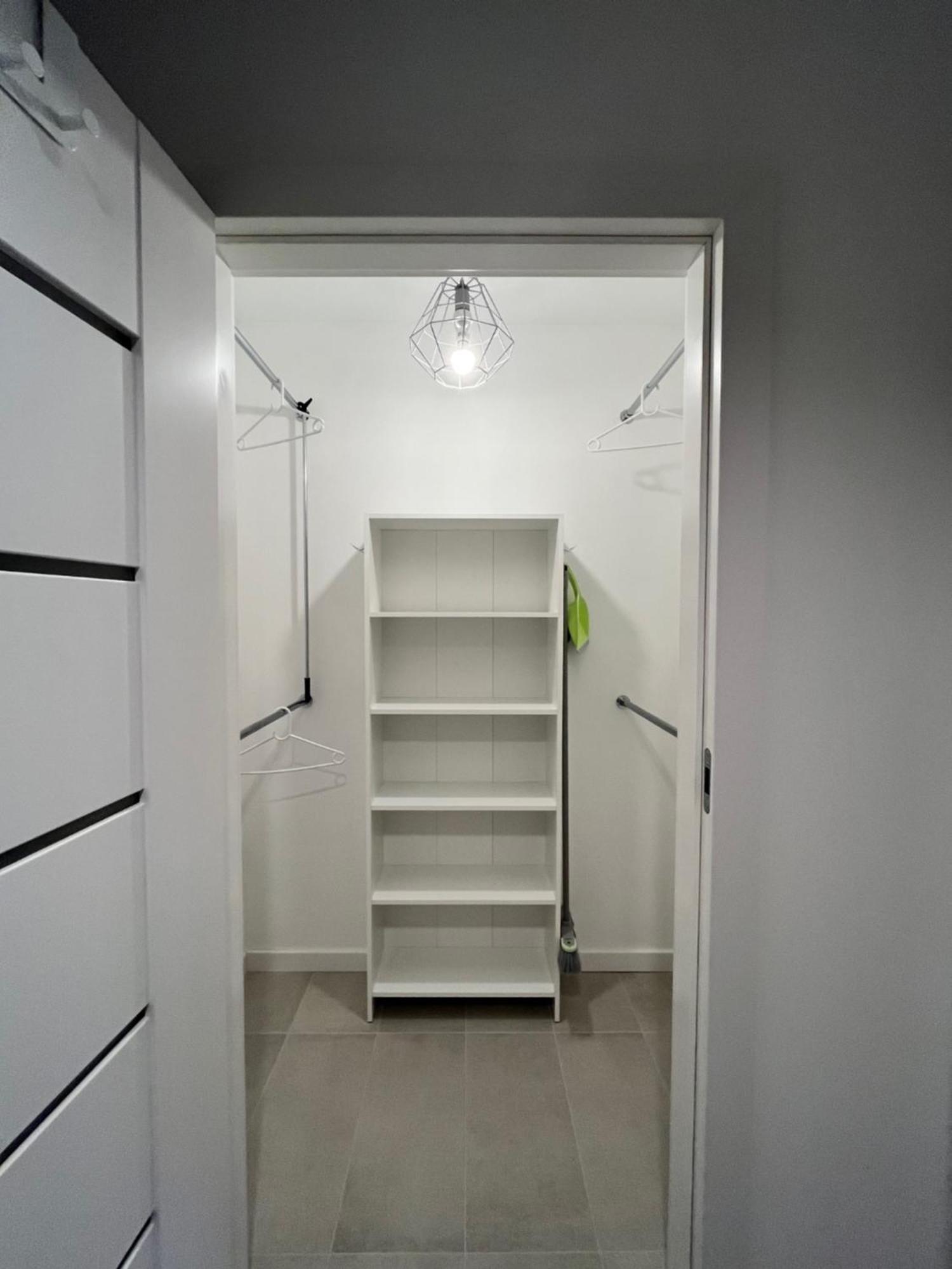 Apartament Julia 1-4 Os Starowapiennikowa 42A Z Balkonem Ze Sniadaniem Kontynentalnym 凯尔采 外观 照片