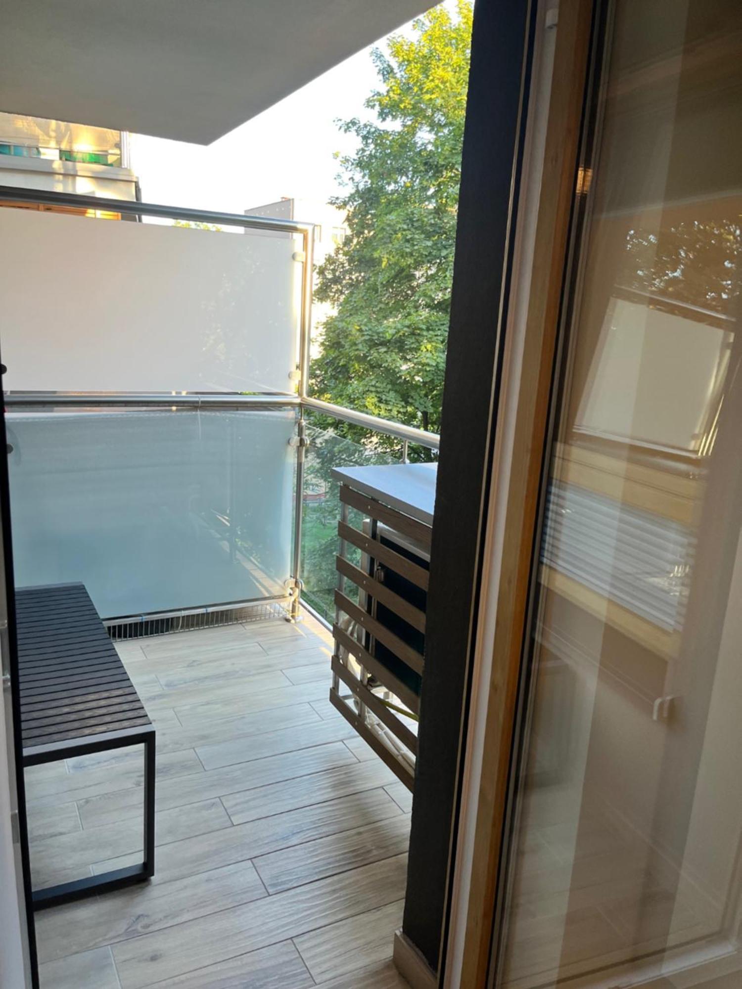 Apartament Julia 1-4 Os Starowapiennikowa 42A Z Balkonem Ze Sniadaniem Kontynentalnym 凯尔采 外观 照片