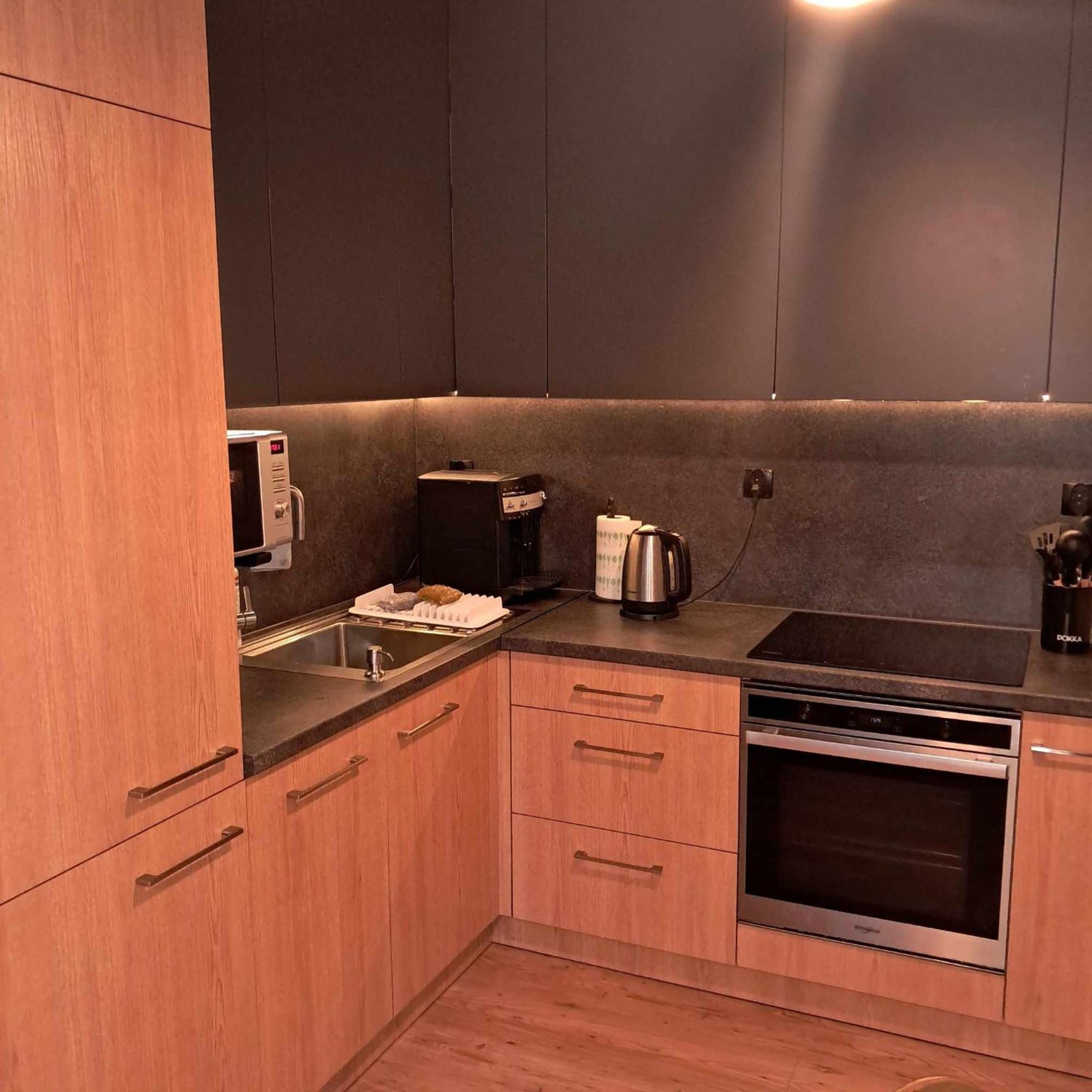Apartament Julia 1-4 Os Starowapiennikowa 42A Z Balkonem Ze Sniadaniem Kontynentalnym 凯尔采 外观 照片
