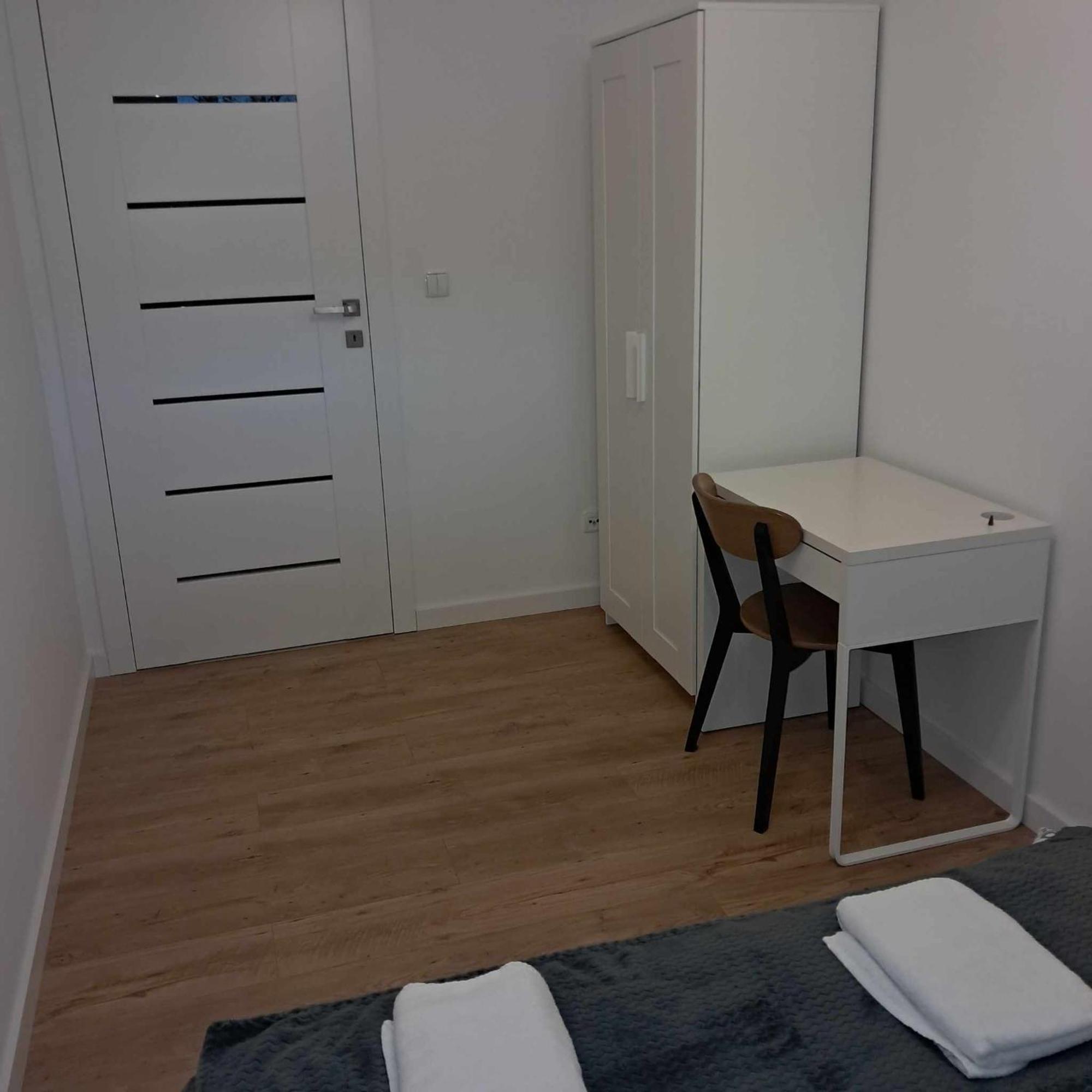 Apartament Julia 1-4 Os Starowapiennikowa 42A Z Balkonem Ze Sniadaniem Kontynentalnym 凯尔采 外观 照片