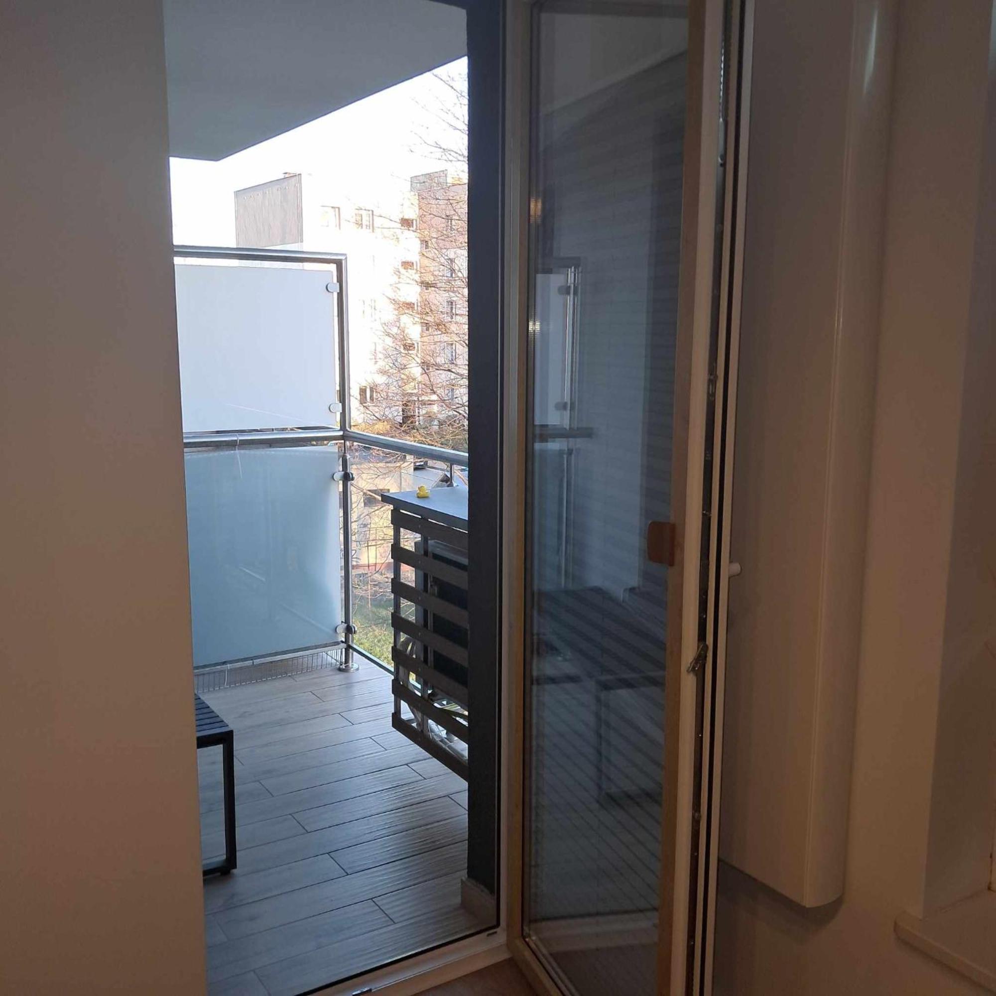 Apartament Julia 1-4 Os Starowapiennikowa 42A Z Balkonem Ze Sniadaniem Kontynentalnym 凯尔采 外观 照片